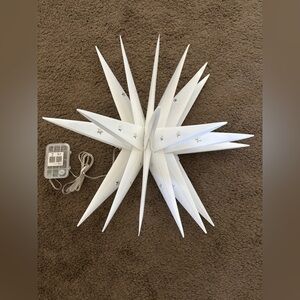 White Star-Shaped Light